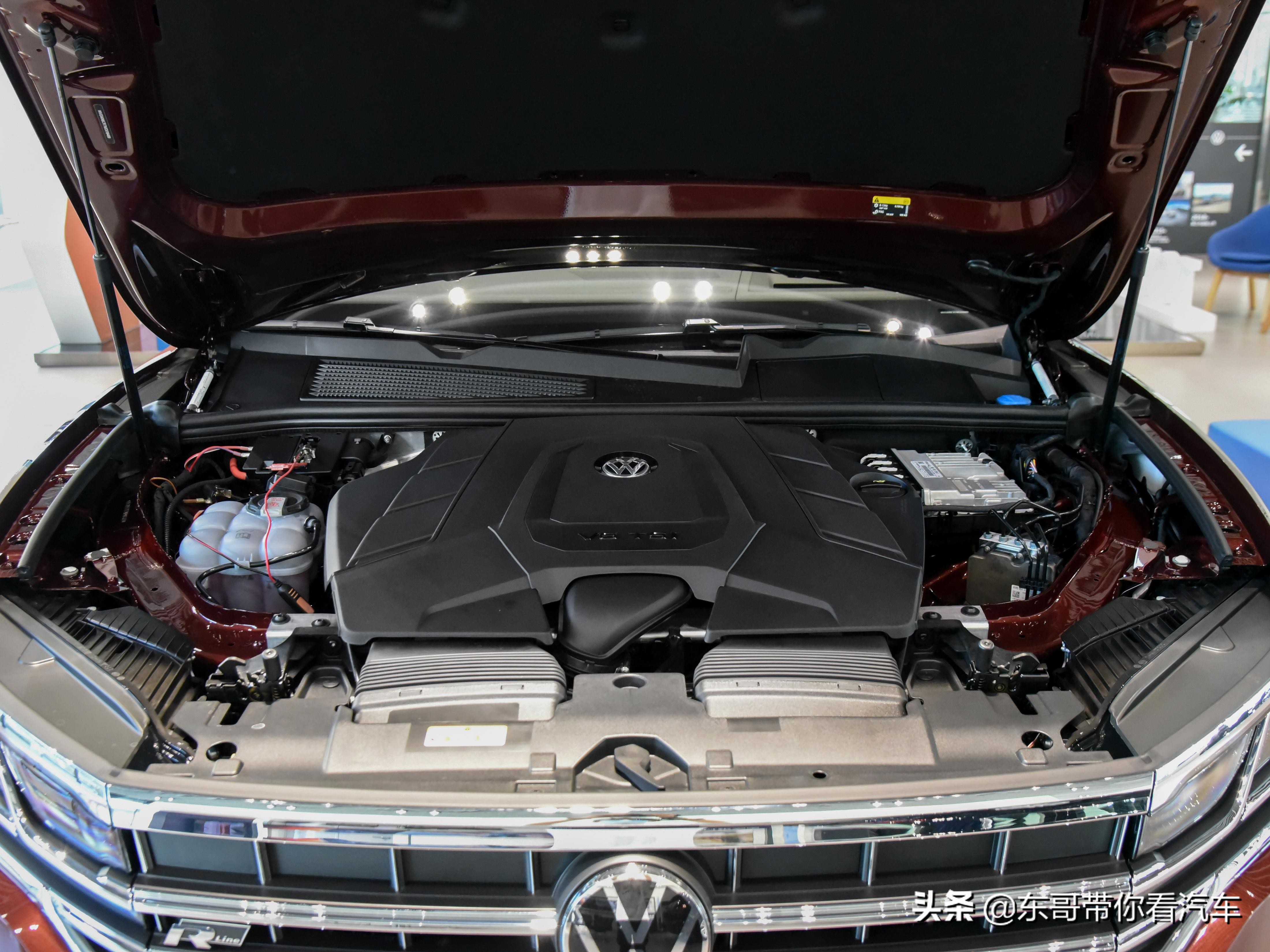 原装进口，V6动力，高性价比品牌旗舰大SUV，实拍大众途锐