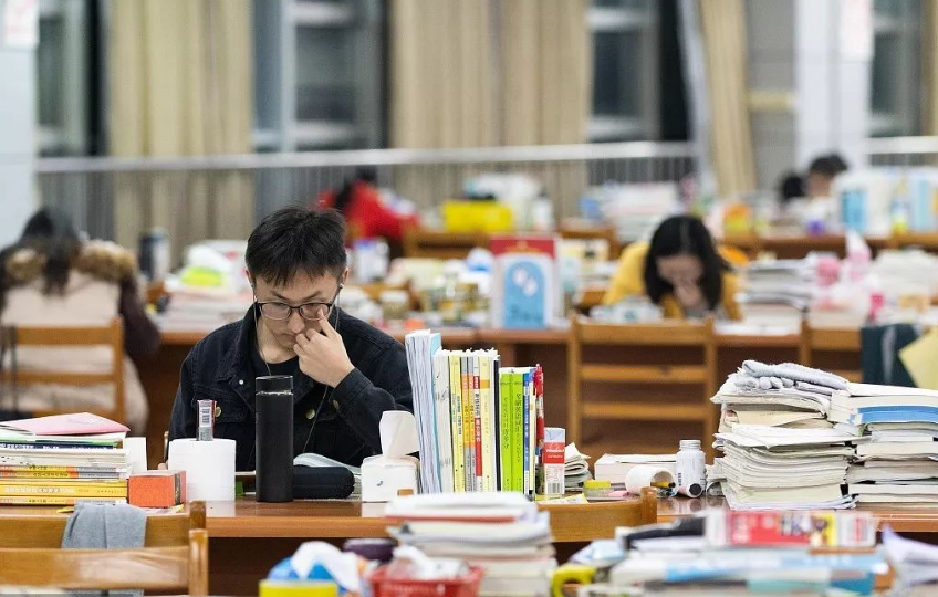 全国“研究生院”排行，清华北大未居榜首，垫底985高校略显尴尬