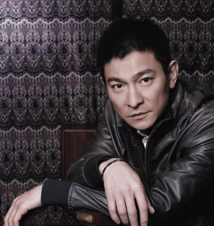 刘德华沈阳被扇耳光，对自己亲姐20年来见死不救，到底发生了什么