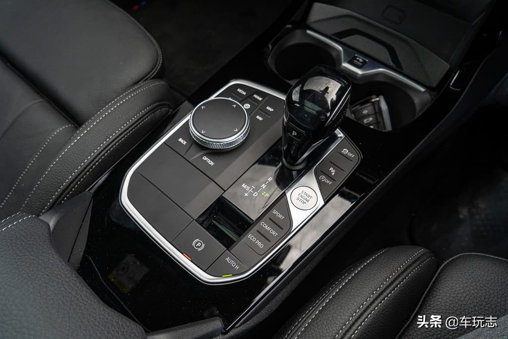 同是2.0T的两厢车之争：2020款宝马M135i对比奔驰A35 AMG