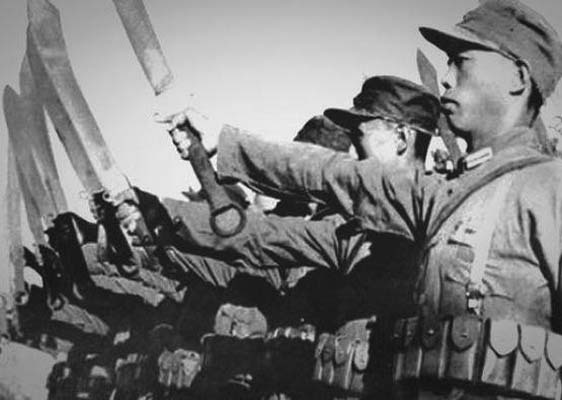 我想去由蒋介石拍摄的人民的石油军队。