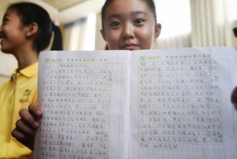 高考满分作文，《情有独钟系许嵩》火了，妥妥的“偶像”题材范文