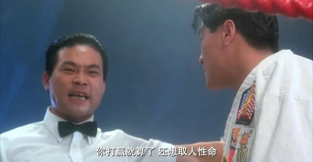 可他却凭借一句过硬的台词,说完台词后帅气的用内力涨爆衣服,摆出一个