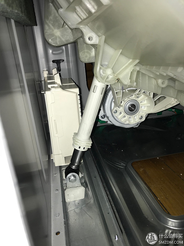 洗衣机：有容乃大 四千元10kg哪家强？松下、LG、三星对比横评