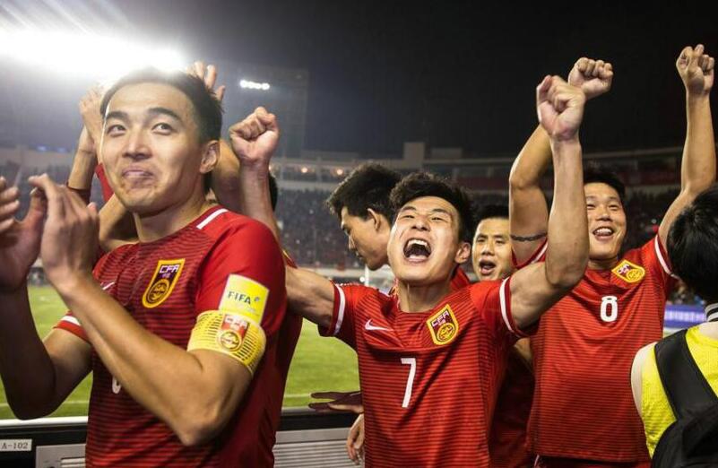 中国队世界杯哪一年出线(伟大的2-0！国足时隔15年终于出线，46000名中国球迷疯狂庆祝)