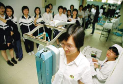 高考体检进行时！身高体重不达标，也会影响志愿填报和录取