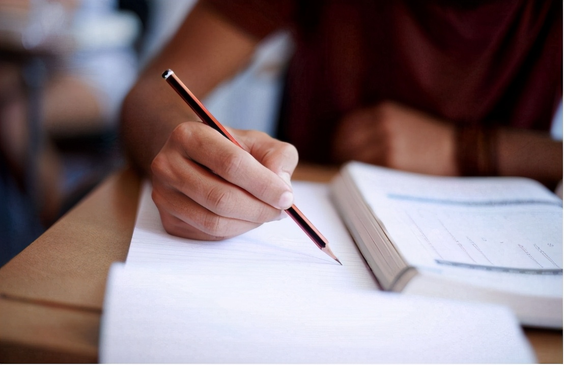 高三的一模和二模，哪次分数最接近高考？老师的回答让学生放心