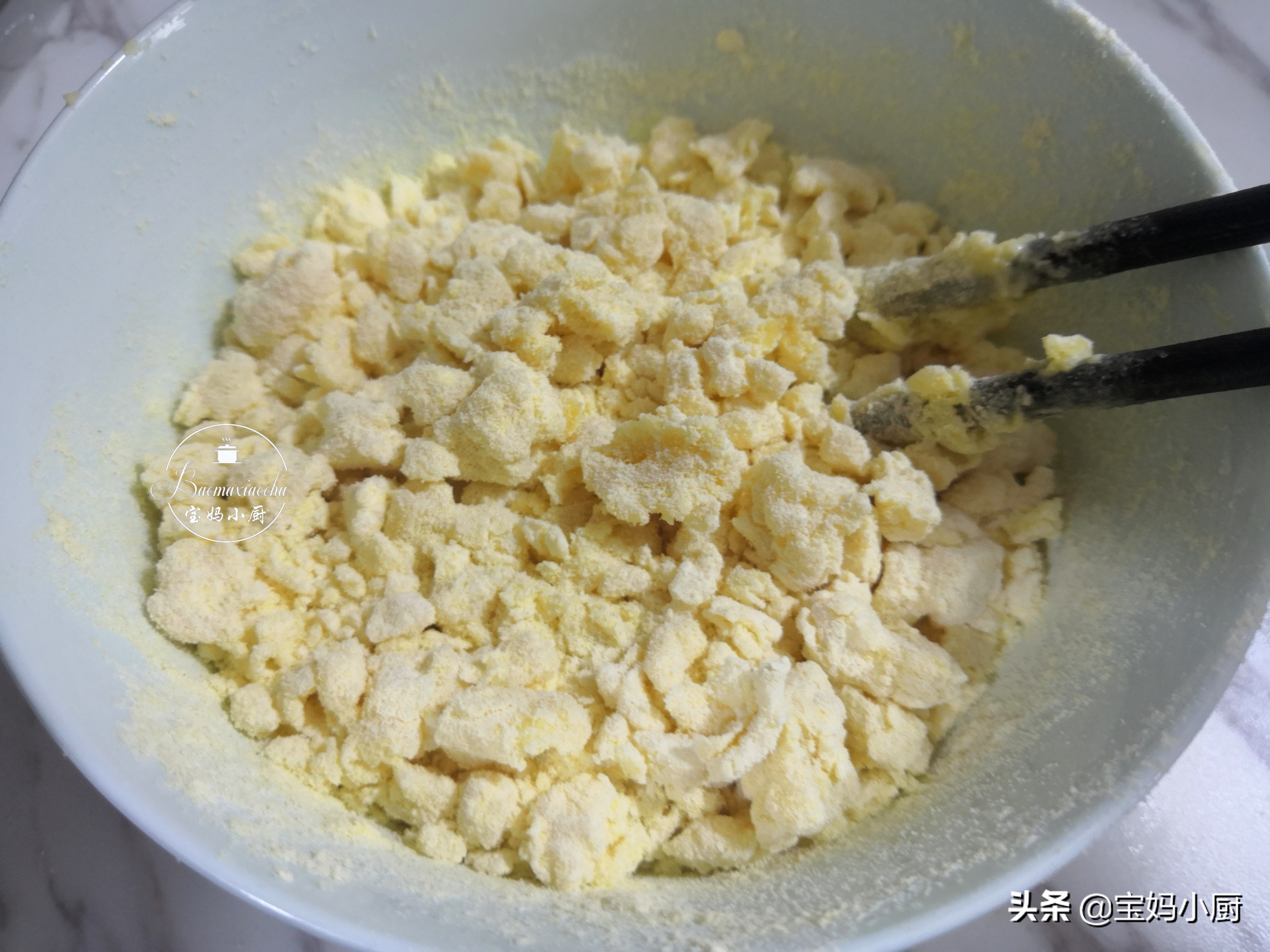 做玉米面疙瘩汤，拌面用凉水还是开水？照着做，滑溜还筋道