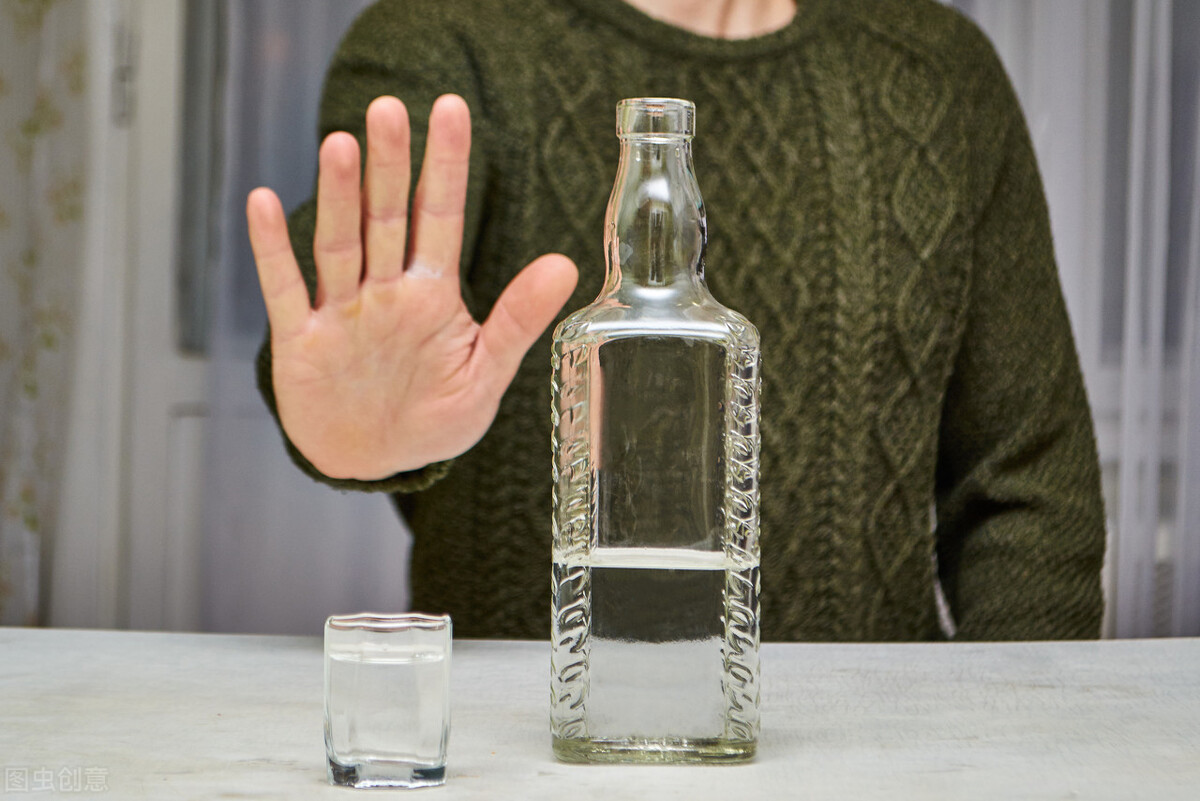 最伤害肝脏的四种习惯，为什么喝酒排到第一名？医生一文来说清