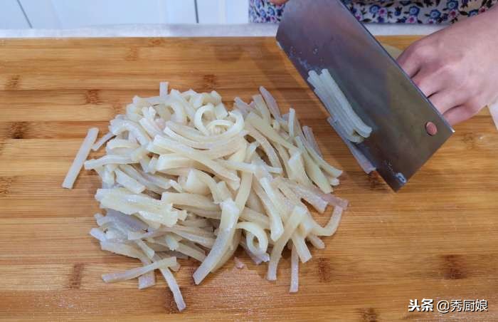 肉皮凍的做法,肉皮凍的做法大全家常做法視頻