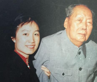 毛主席动手术，周总理不顾自身病重去探望，毛主席：我要听满江红
