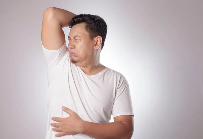 腋臭，该咋办？医生教你3个办法
