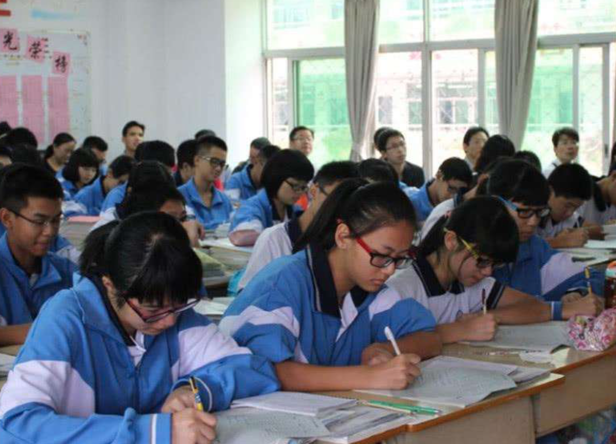 704分的高考状元许家祥，拒绝清北，他说出的原因令人佩服