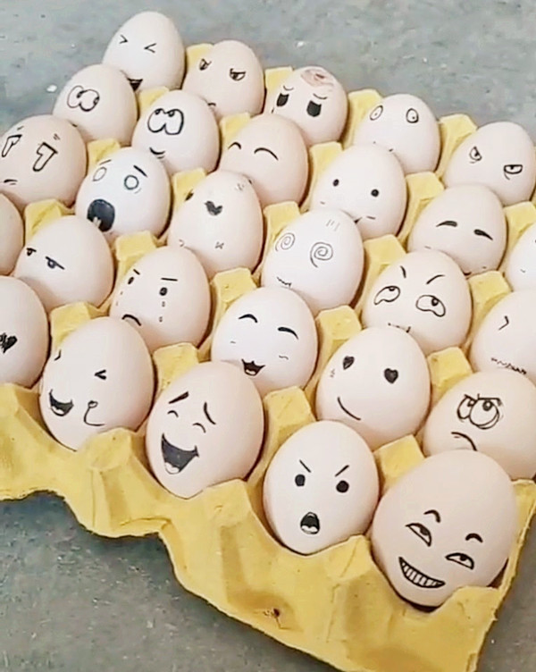 鸡蛋表情可爱绘画图片