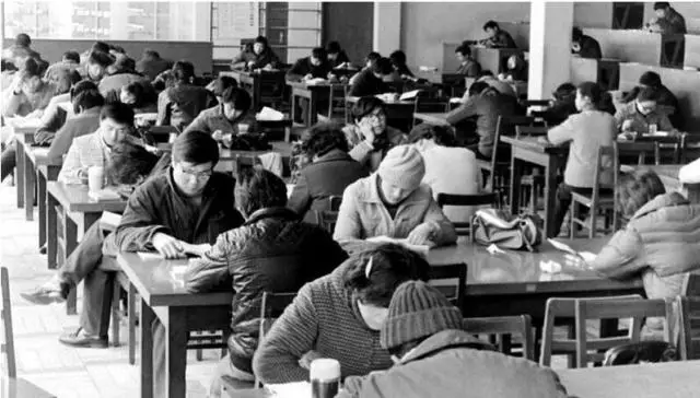 你是哪年高考的？珍贵老照片曝光！（收藏）