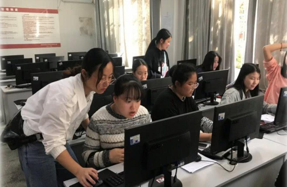 2022年高考报名时间出炉，5类学生没有考试资格，尖子生也一样