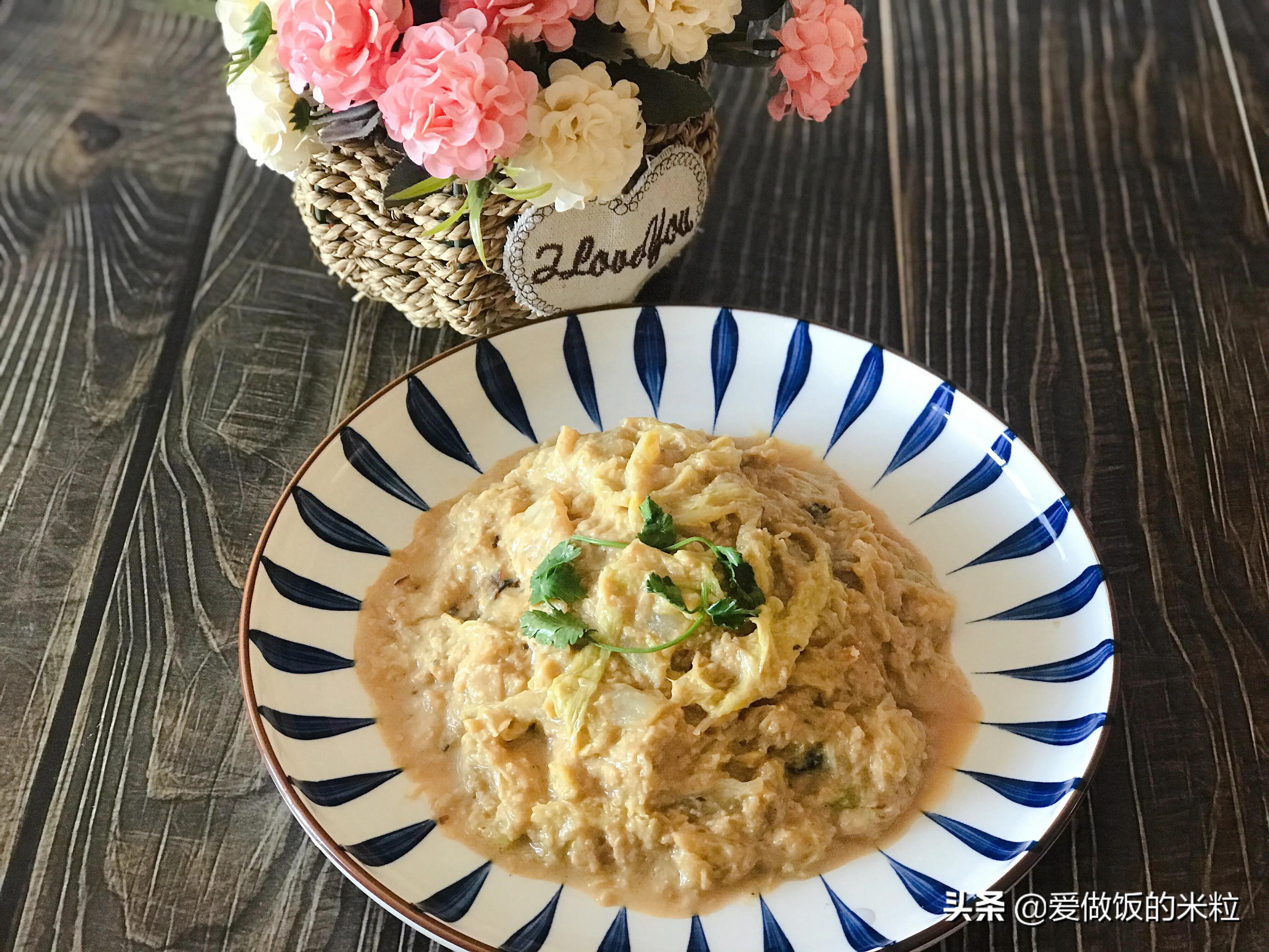懒豆腐的家常做法（河北唐山地方特色菜白菜炒懒豆腐）