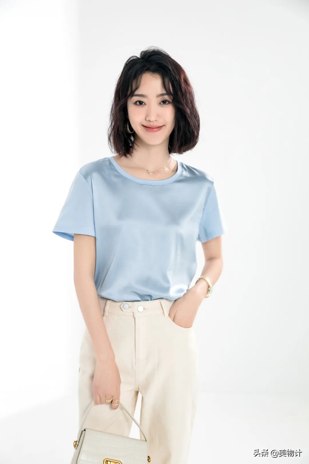 真丝，温润在女人身上的一丝情意
