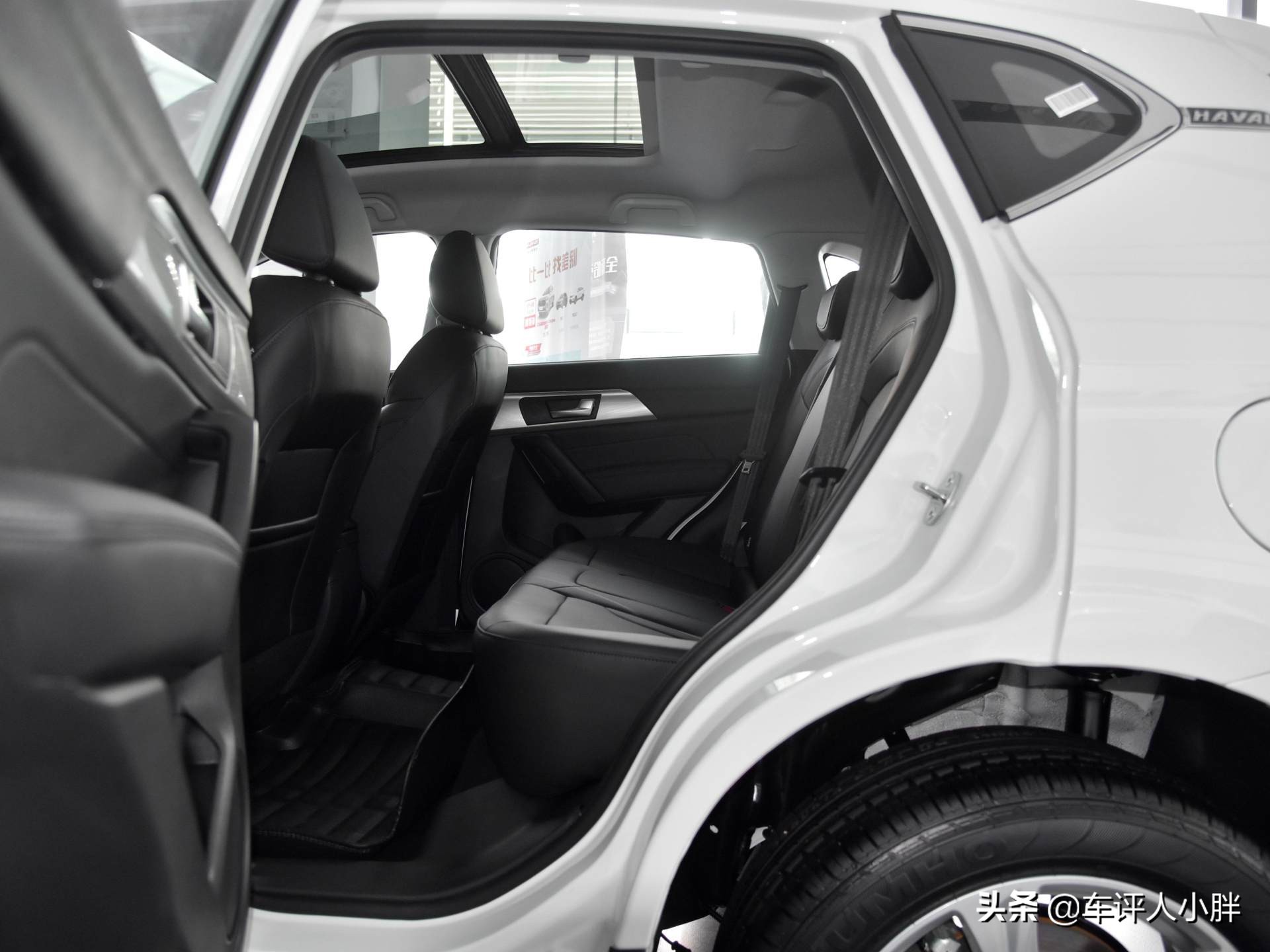 1.5T+7DCT的小SUV，带你看颜值憨憨的哈弗H2