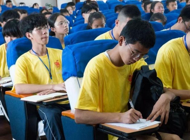 高考查分显示0分急坏考生？原来是高考屏蔽生，坐等985录取通知书