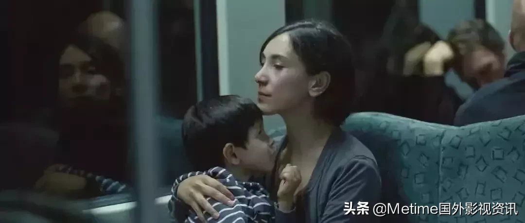 这部影片获得过三项国际大奖,影片泪点较多,建议观影时带上纸巾