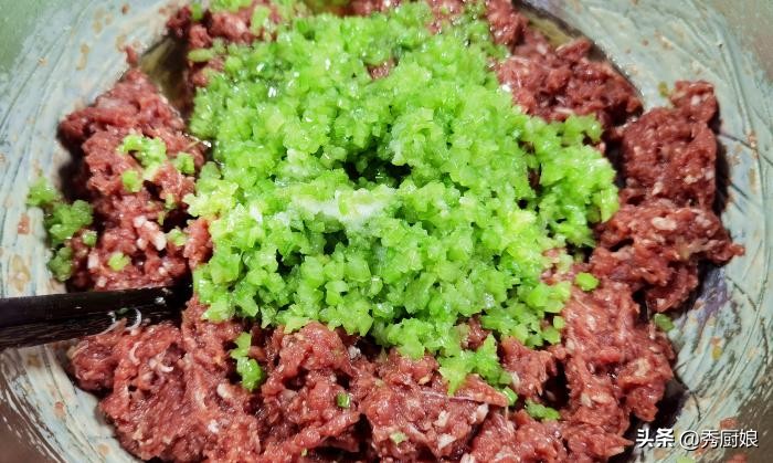 牛肉餡餃子的做法,