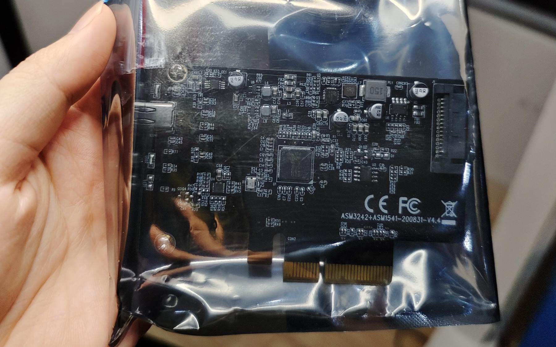读写最高2000MB/s，小巧还有三防设计 - 金士顿移动固态硬盘XS2000