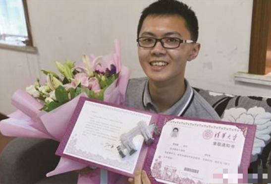 高考生被清华录取，获赠一套房及百万奖金让人羡慕：知识改变命运