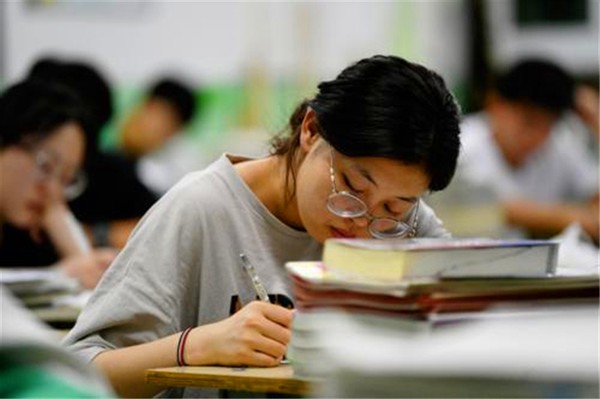 过去四十年，普通人改变阶层的机会，大概有7次
