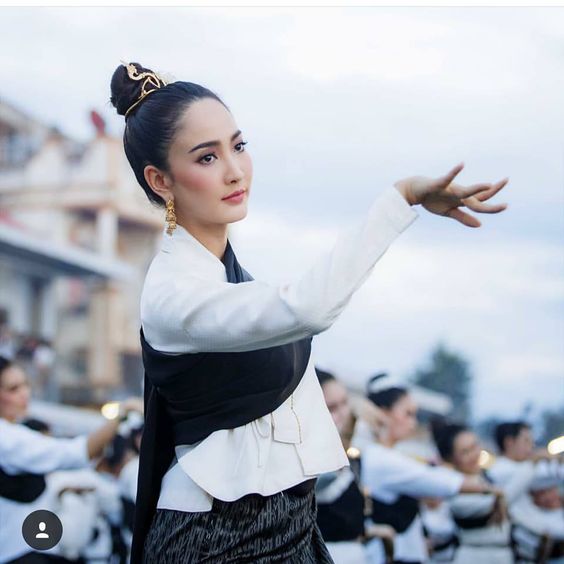 指尖上的艺术,历史文化的瑰宝——美丽的泰国舞蹈