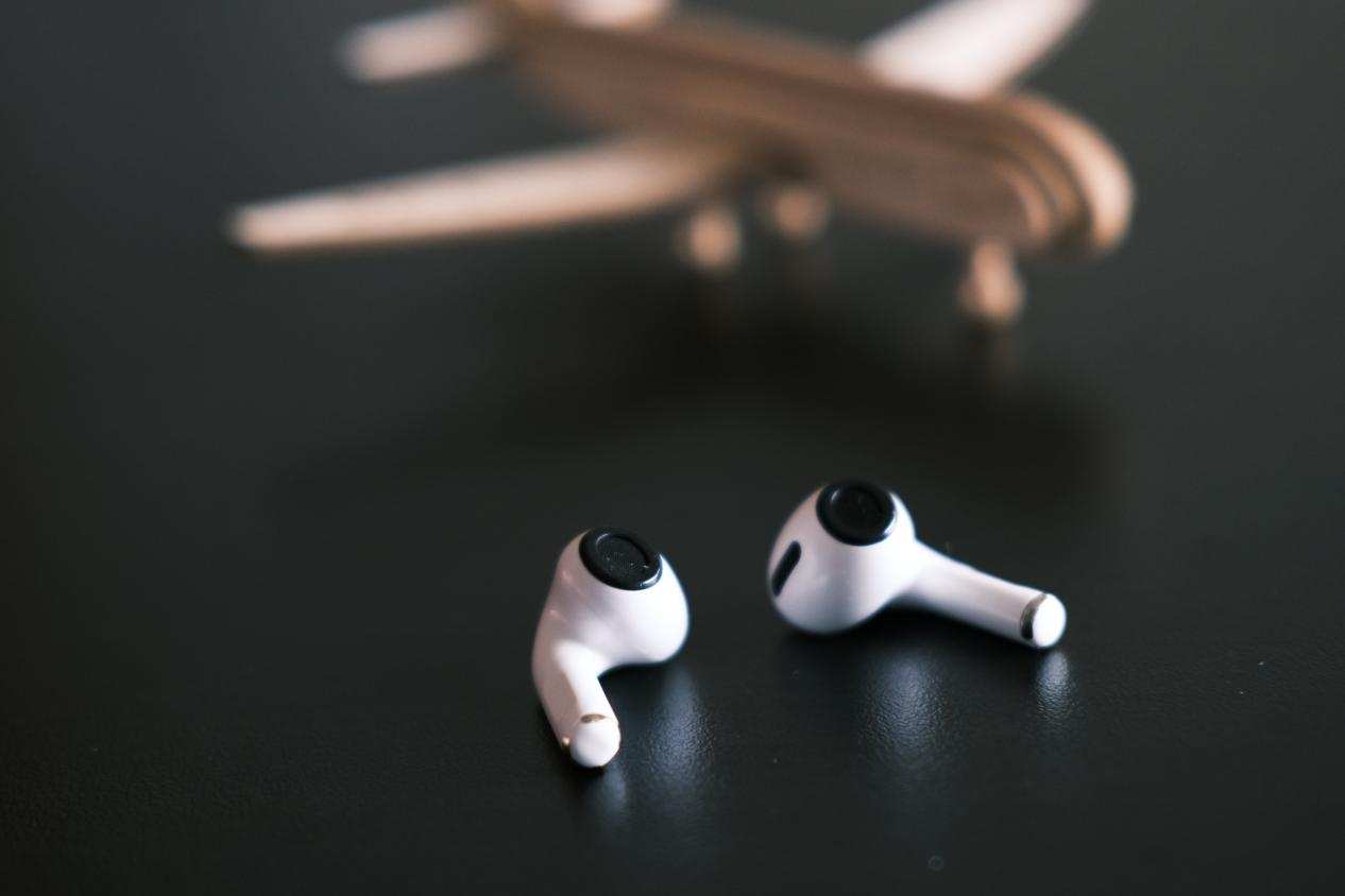 高性价比、强音质，百元价位必备，西圣Ava半入耳蓝牙耳机体验