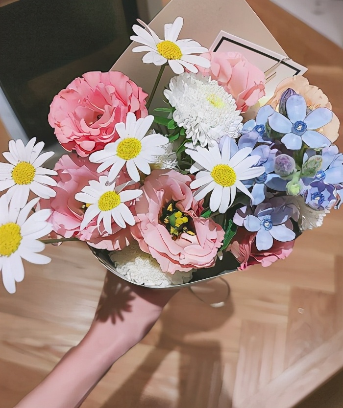 38岁Hebe亿元顶楼豪宅曝光，413㎡一个人住，太爽