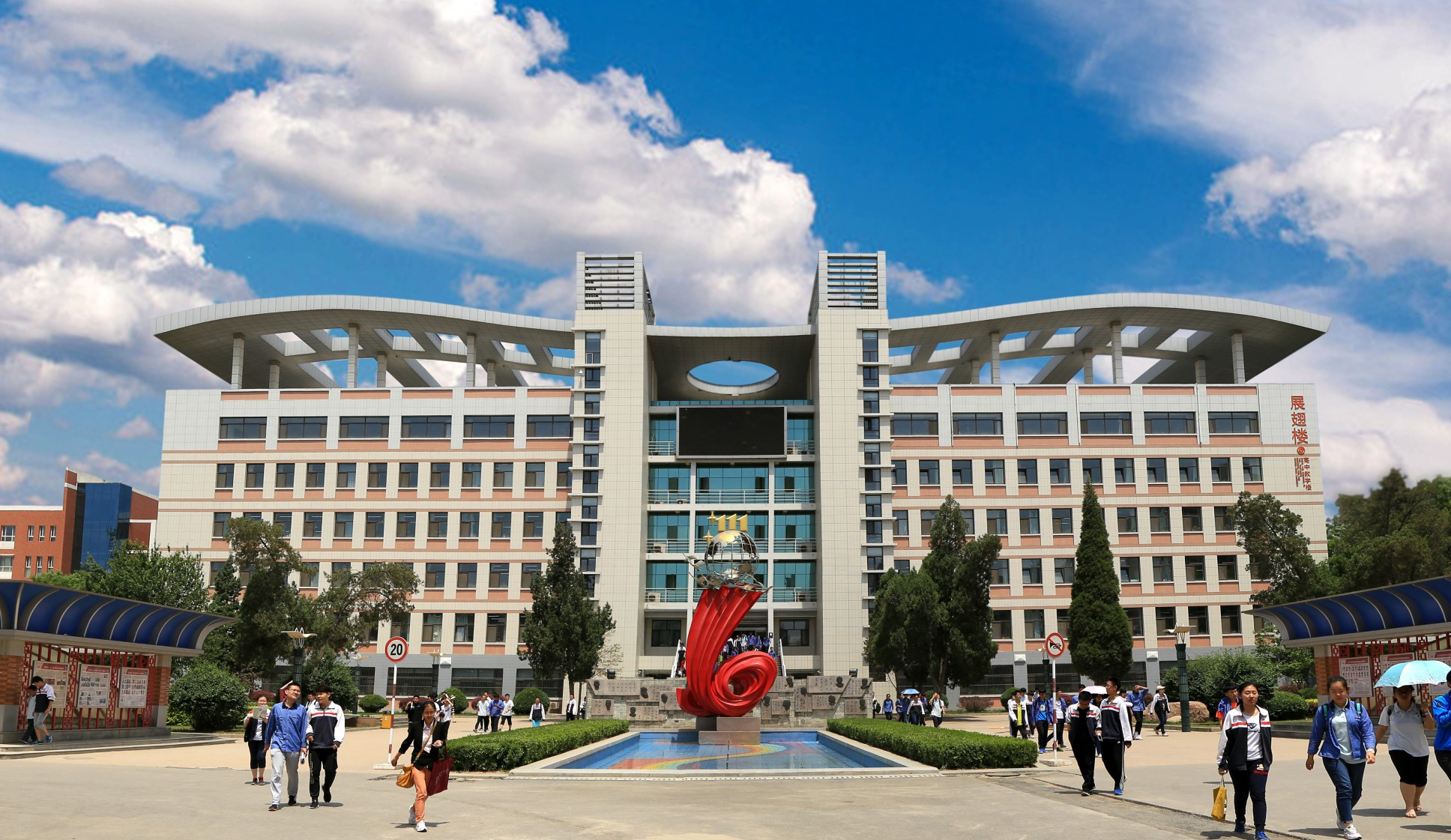 山西现代双语学校2017高考喜报（山西太原七所高中）