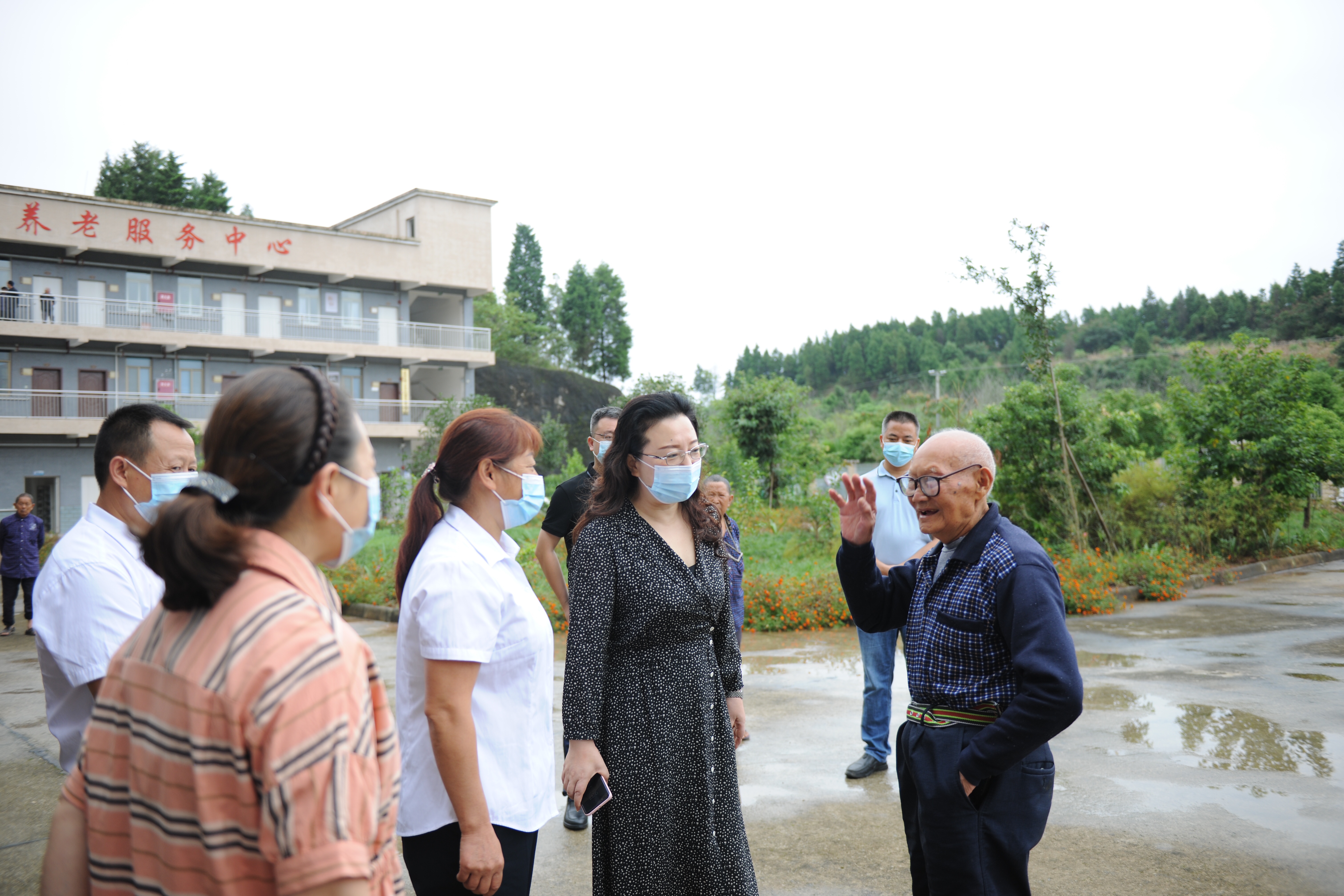 资阳市副市长张建红检查“十一”节前安全生产工作