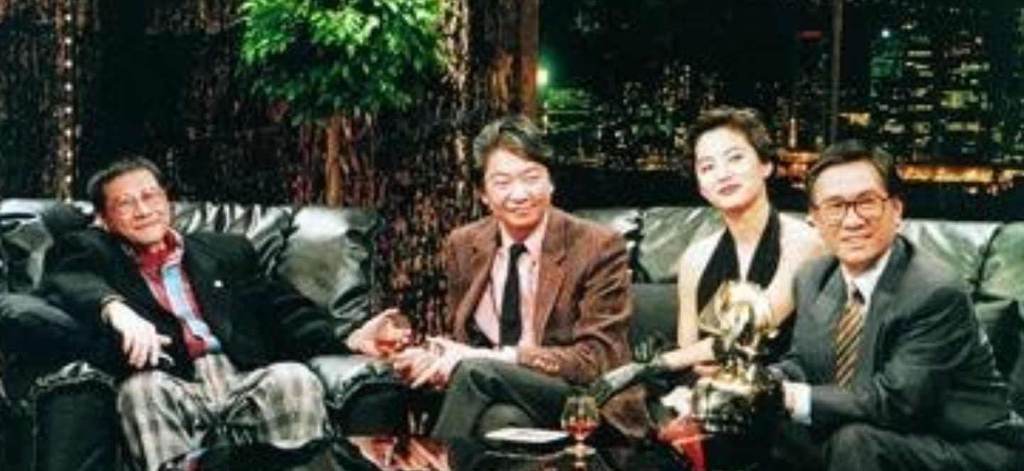 黄霑当年有多狂：敢对成龙撒尿，单挑过李小龙，大骂刘德华3年