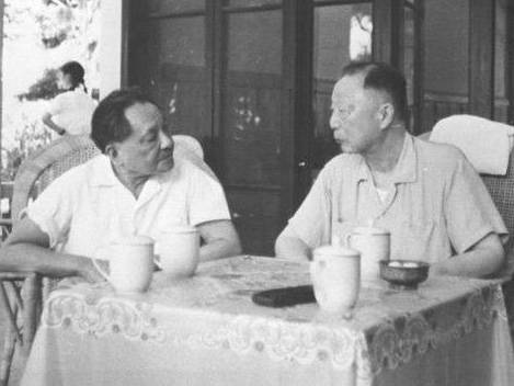 十大元帅32岁在干什么：林彪在苏联度假泡温泉，朱德在四川缴费
