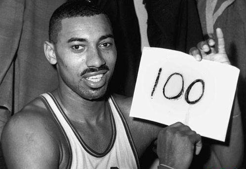 NBA10大不可能完成的任务：摸3米95篮板上沿，乔丹也仅有一项上榜