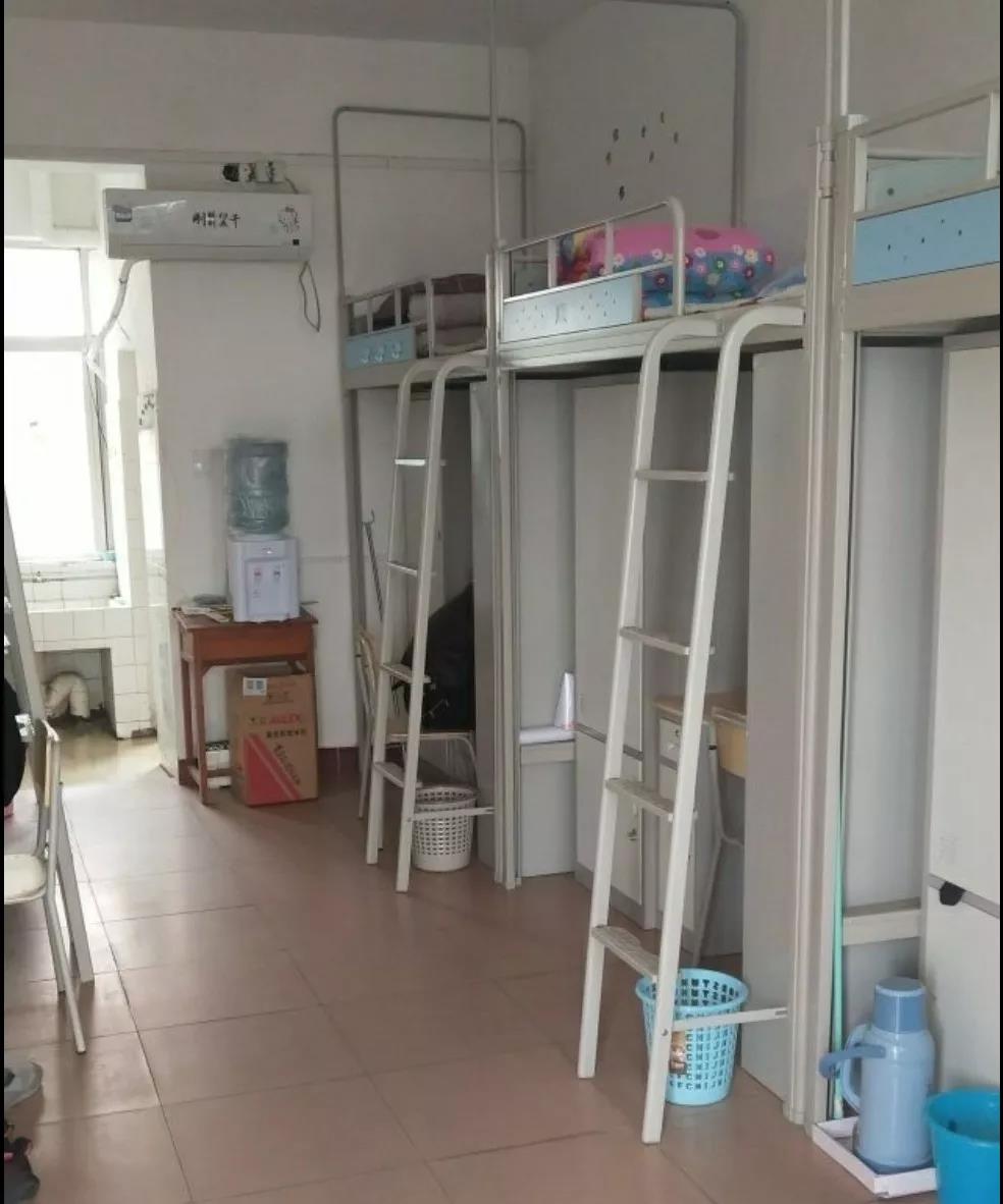 羡慕！独卫、空调配备，还有阳台！长江大学