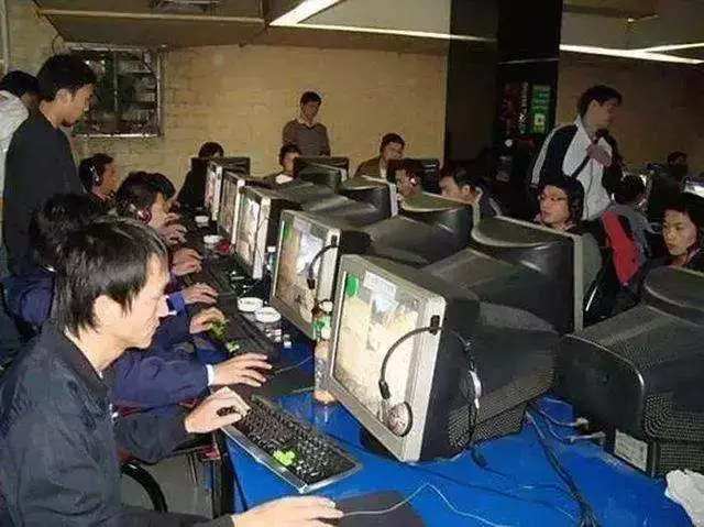 U 盘诞生秘史:这家中国公司发明了它,让金士顿交上亿专利费!