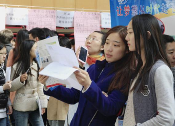 毕业后才知道，上过大学和没上大学的差别，不仅是学历那么简单