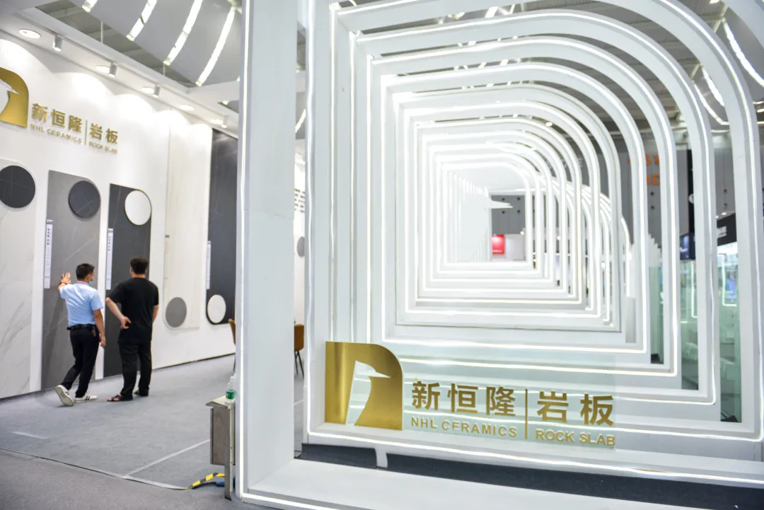 「美图」2020佛山潭洲陶瓷展20个"超级现象”