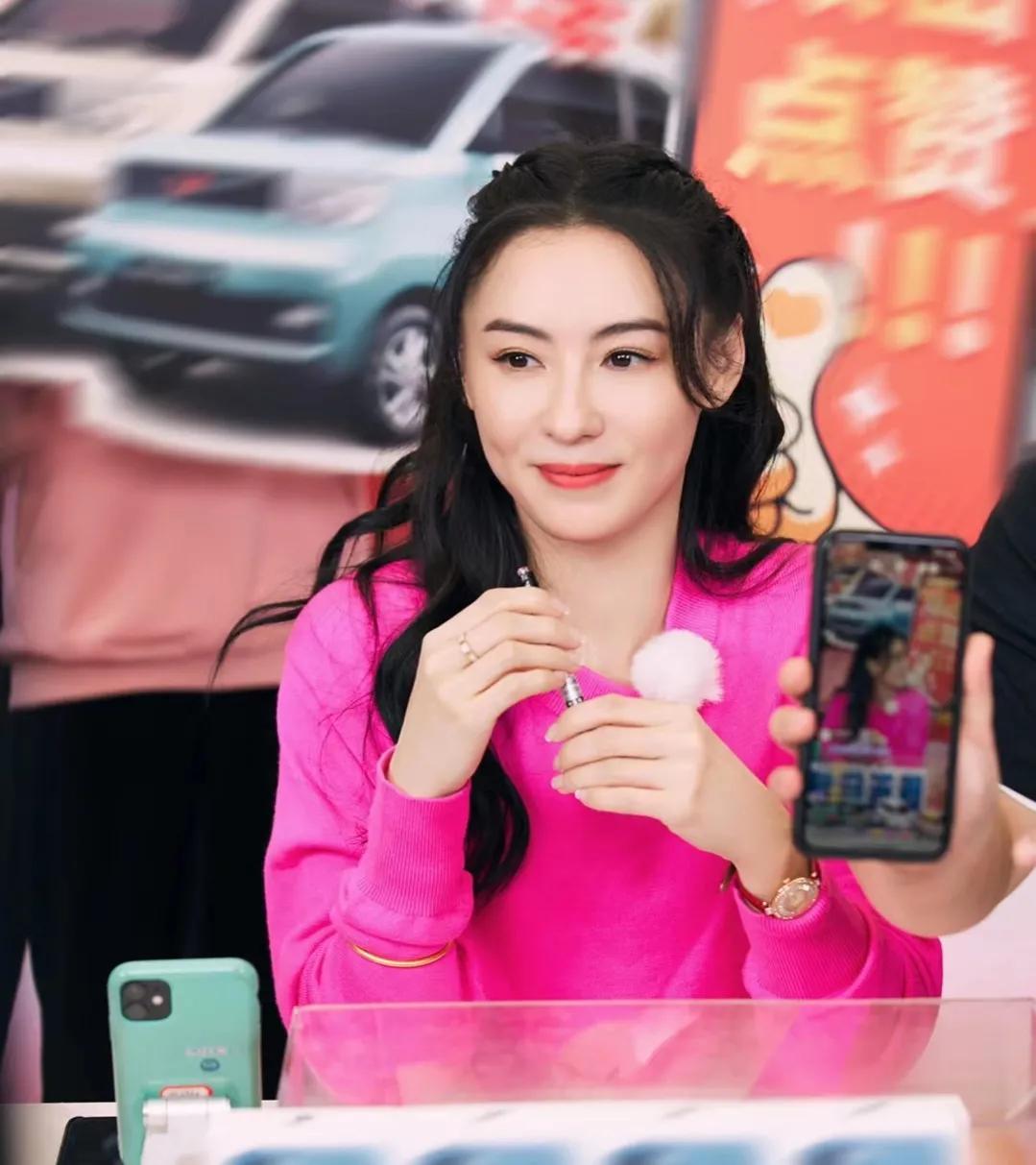 明星双十一带货，率先杀出重围的居然是张柏芝，下单金额超6116万