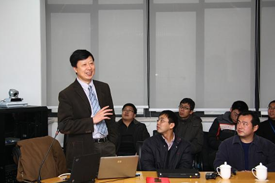 他27岁时被诺奖得主高度评价，研究成果填补国内空白！