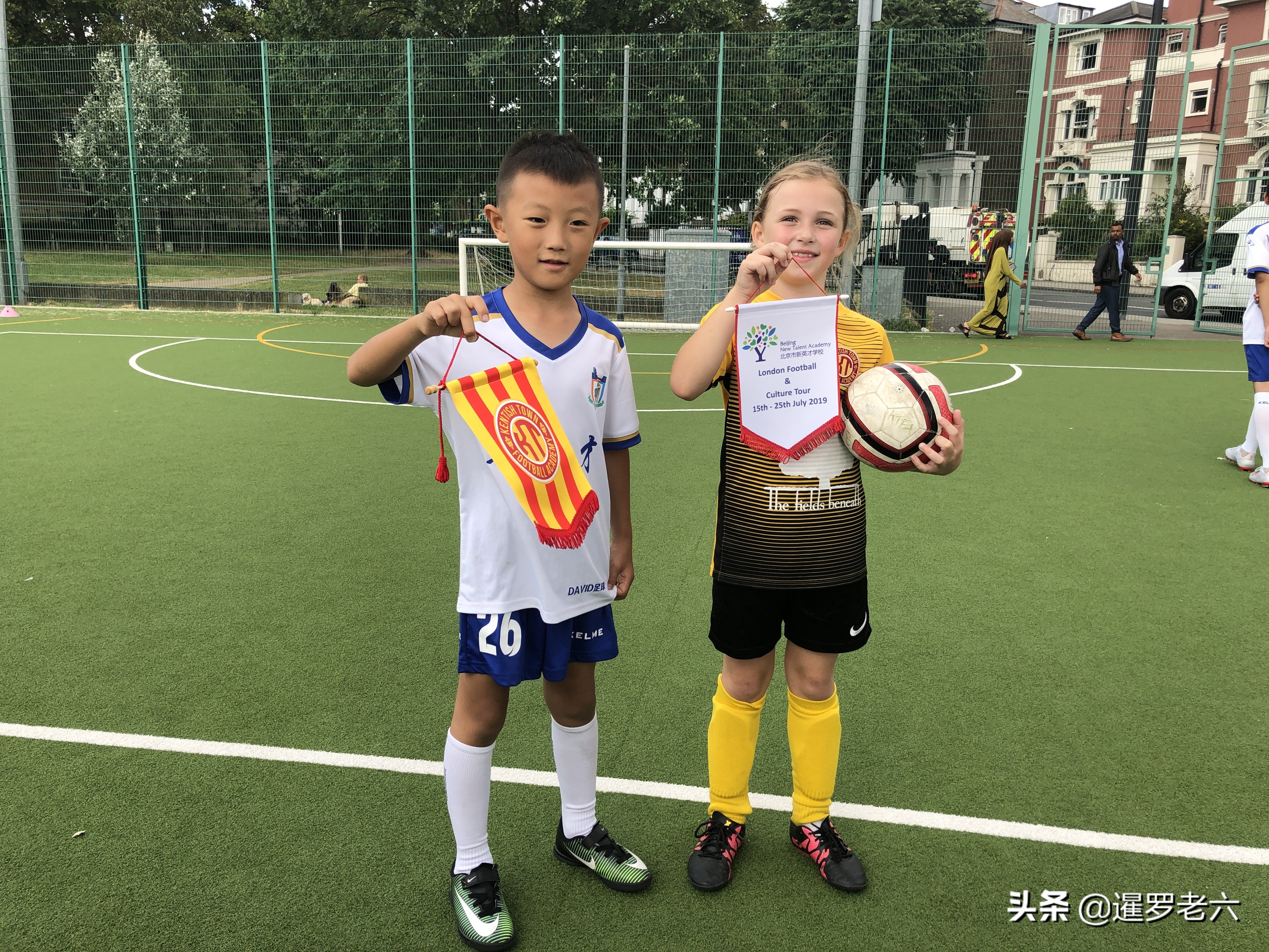 上英国报纸了！北京市新英才学校走访现代足球起源地，获得好评