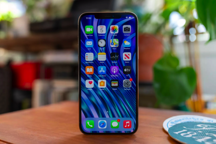 紫色 iPhone 12 推出后，苹果为什么换用随机序列号？