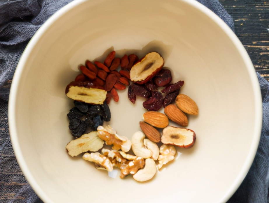 今日腊八，蒸八宝饭记住“1泡2拌3蒸”，香糯不夹生，更美观