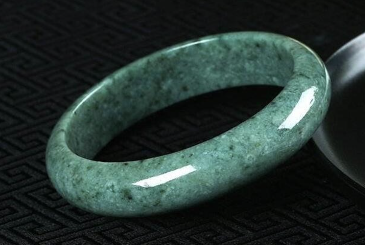 翡翠知识大讲堂|豆种翡翠(怎么样区分木纳种翡翠) 第2张