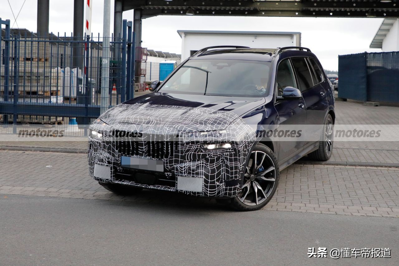 新车 </p><p>　　 分体大灯设计，引入48伏系统，或年内亮相！新款宝马X7谍照