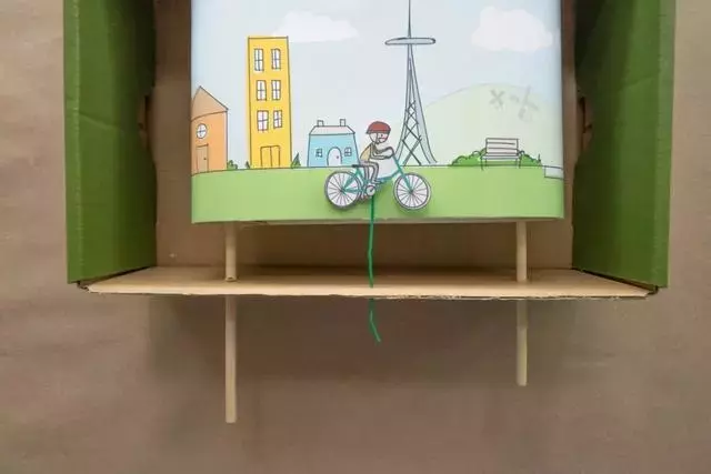 在家给孩子的科学启蒙课,纸箱改造动画放映机,操作简单又耐玩