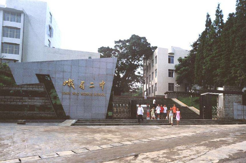 四川乐山远近闻名的四所高中，成绩有目共睹，能否再续辉煌？